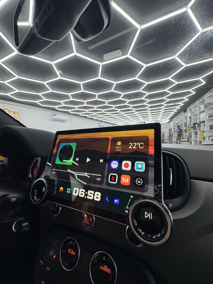 Premium 11.5" Wireless&4LTE 2-Knobs CarPlay & Android Auto System